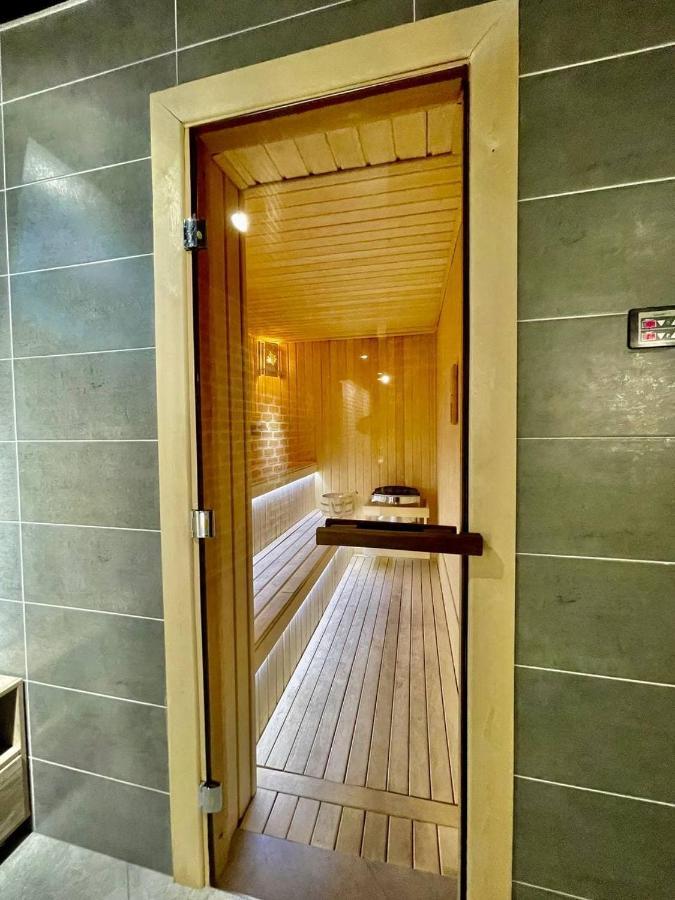 Alpha Plaza Hotel & Spa Ташкент Екстериор снимка