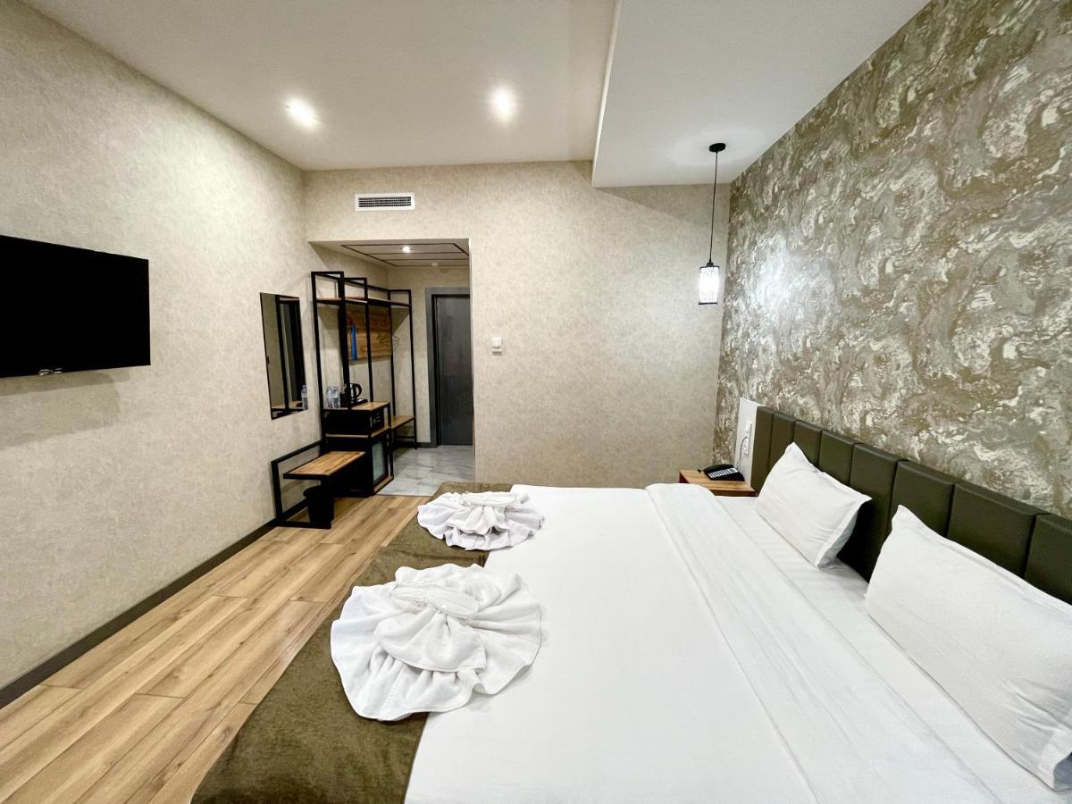 Alpha Plaza Hotel & Spa Ташкент Екстериор снимка